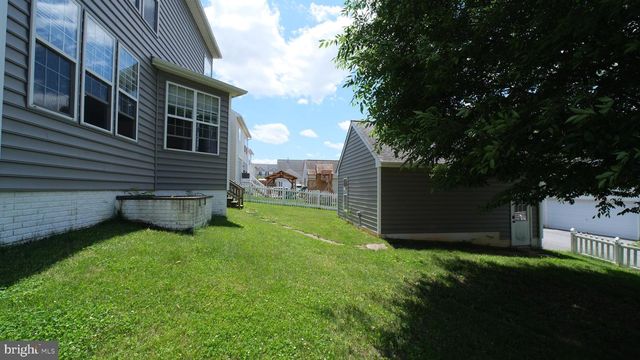 308 BRADDOCK ST, Charles Town, WV 25414