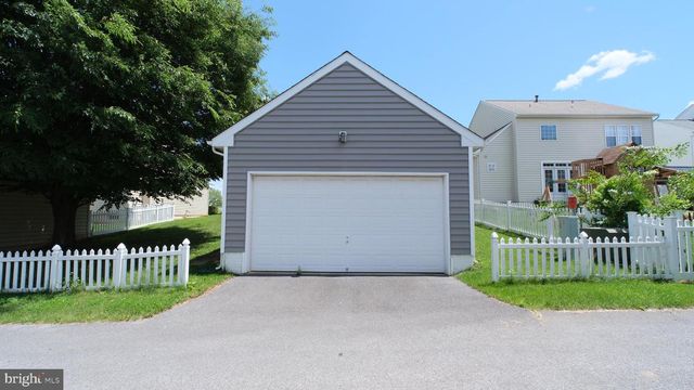 308 BRADDOCK ST, Charles Town, WV 25414