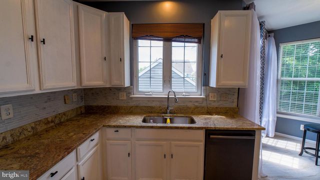 308 BRADDOCK ST, Charles Town, WV 25414