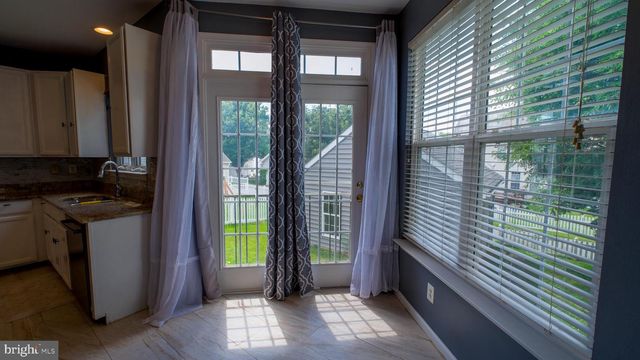 308 BRADDOCK ST, Charles Town, WV 25414