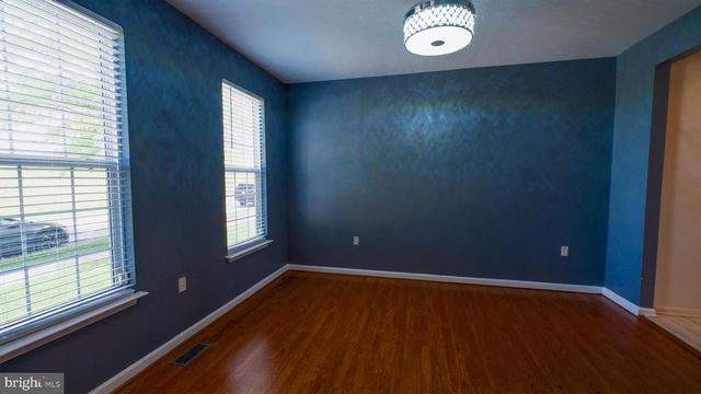 308 BRADDOCK ST, Charles Town, WV 25414