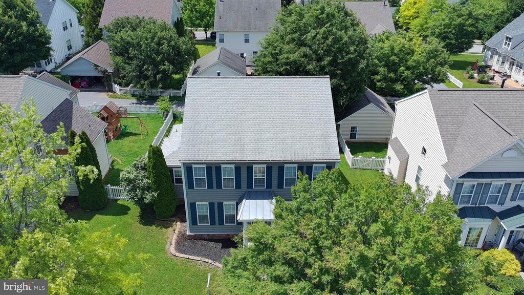 308 BRADDOCK ST, Charles Town, WV 25414