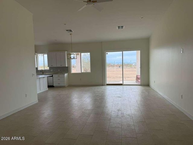 5913 N 425TH Avenue, Tonopah, AZ 85354