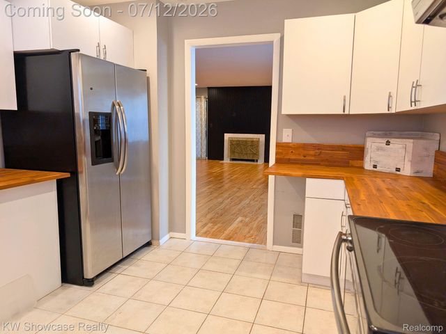 6164 Palomino Court, West Bloomfield Charter Township, MI 48322