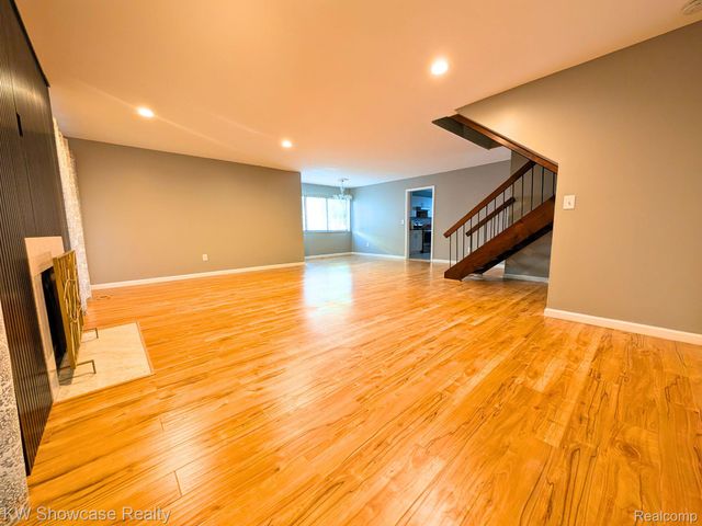 6164 Palomino Court, West Bloomfield Charter Township, MI 48322