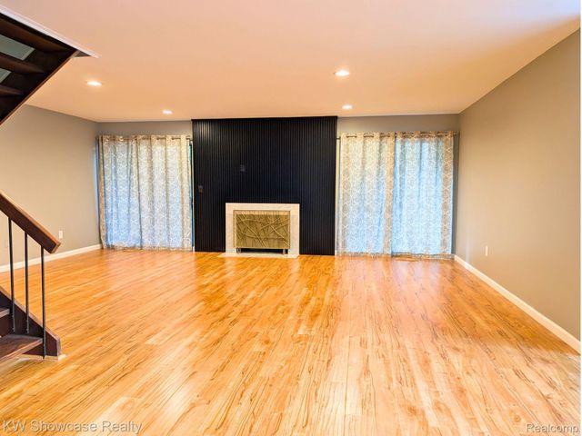 6164 Palomino Court, West Bloomfield Charter Township, MI 48322