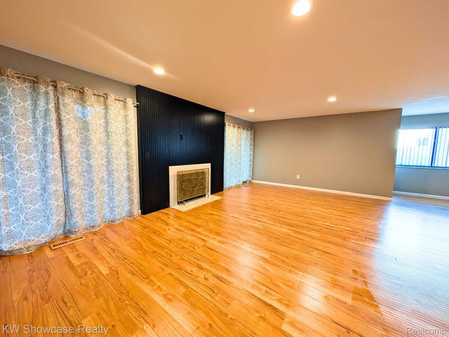 6164 Palomino Court, West Bloomfield Charter Township, MI 48322