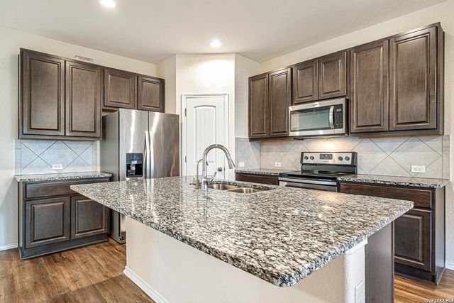 7610 Northmoon Fort, San Antonio, TX 78249