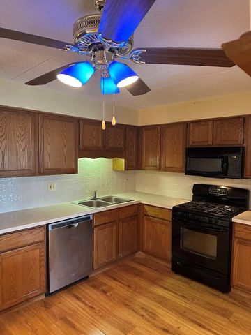 6460 W Belle Plaine Avenue 407, Chicago, IL 60634