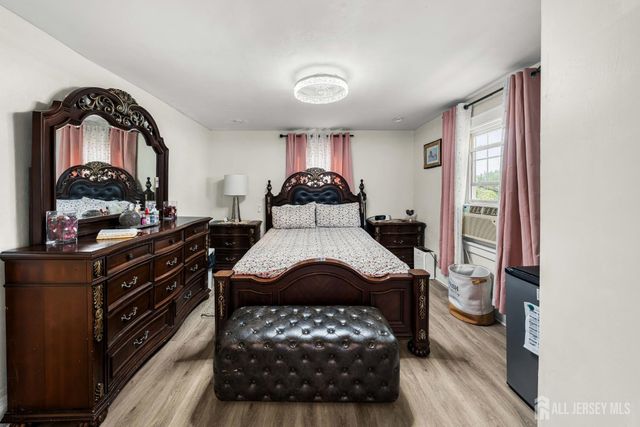 955 Hamilton Street, Rahway, NJ 07065