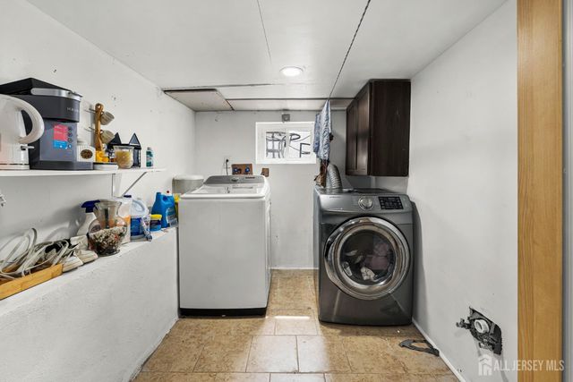 955 Hamilton Street, Rahway, NJ 07065