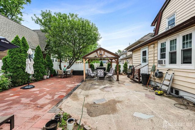 955 Hamilton Street, Rahway, NJ 07065