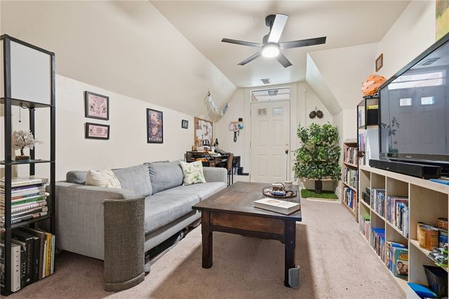 551 S Graham Street, Shadyside, PA 15232