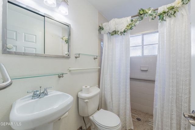 7921 CANDLEWOOD Avenue, El Paso, TX 79925