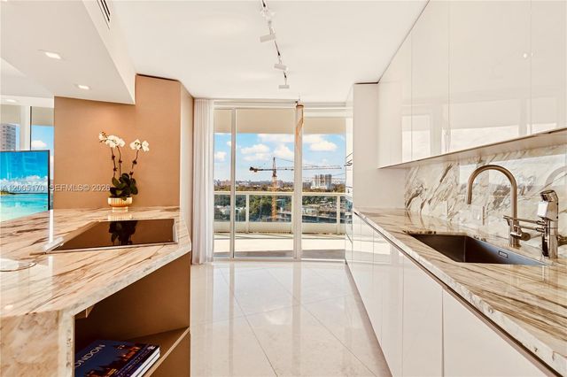 2127 Brickell Ave 1505, Miami, FL 33129