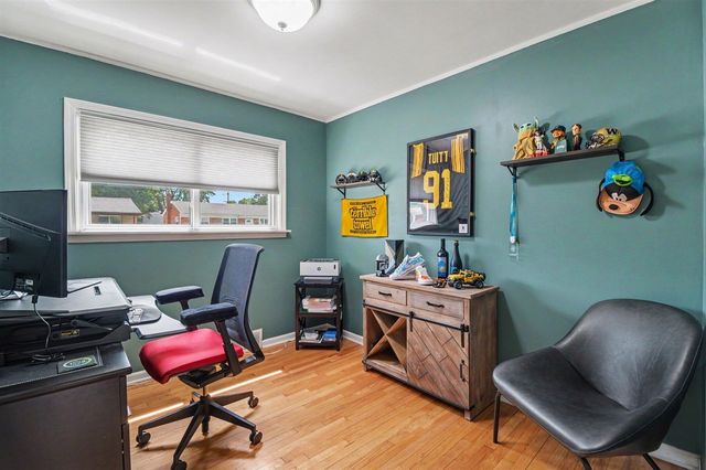32413 Greenlawn Street, Saint Clair Shores, MI 48082