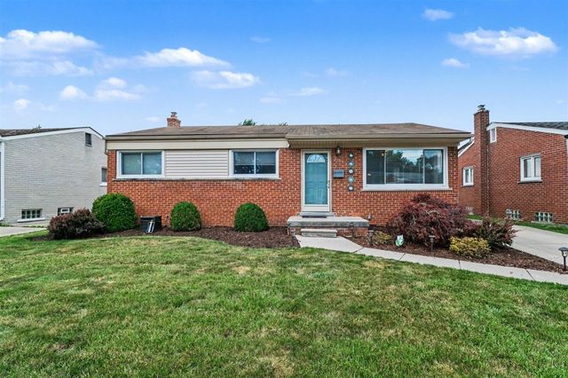 32413 Greenlawn Street, Saint Clair Shores, MI 48082