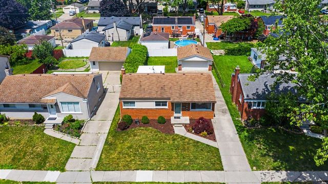 32413 Greenlawn Street, Saint Clair Shores, MI 48082
