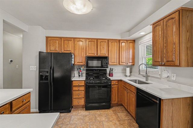 32413 Greenlawn Street, Saint Clair Shores, MI 48082