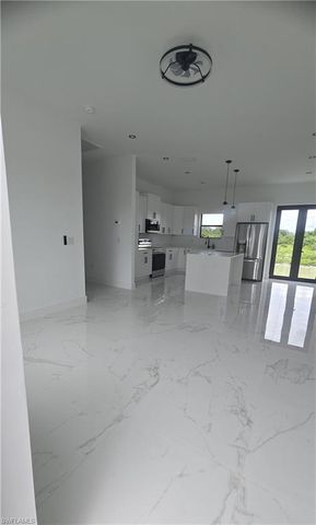 515 CROYDON AVE S, Lehigh Acres, FL 33974