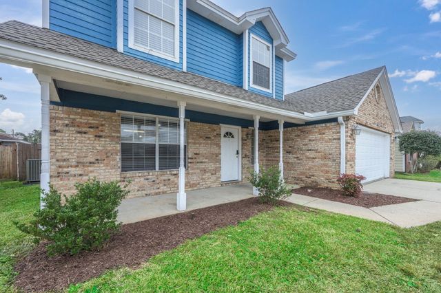 1864 Whispering Oaks Lane, Fort Walton Beach, FL 32547