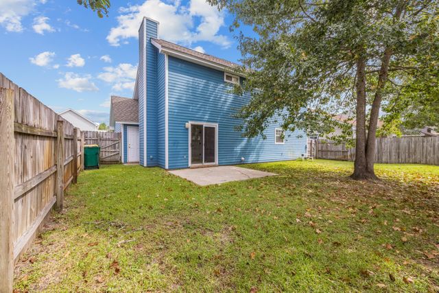 1864 Whispering Oaks Lane, Fort Walton Beach, FL 32547