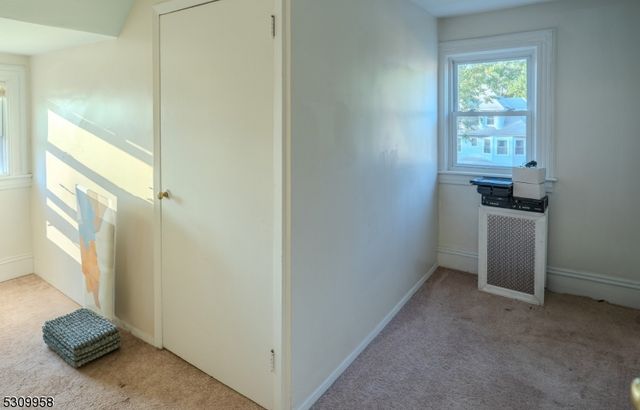 95 Beech St, East Orange City, NJ 07018