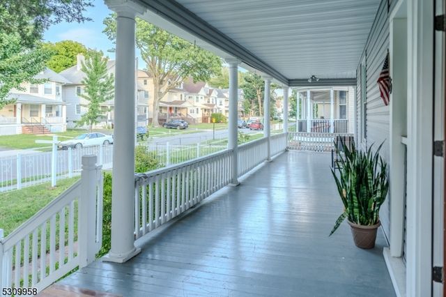 95 Beech St, East Orange City, NJ 07018