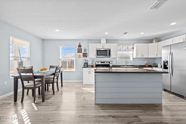 3111 E 2nd Plaza, Panama City, FL 32401