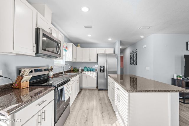 3111 E 2nd Plaza, Panama City, FL 32401