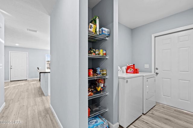 3111 E 2nd Plaza, Panama City, FL 32401