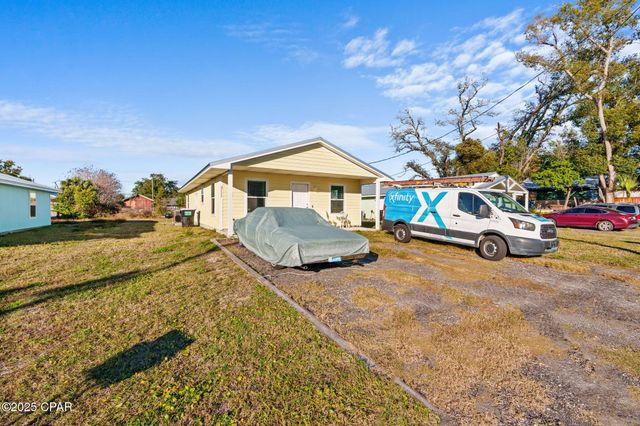 3111 E 2nd Plaza, Panama City, FL 32401