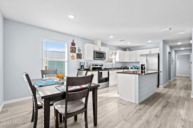 3111 E 2nd Plaza, Panama City, FL 32401