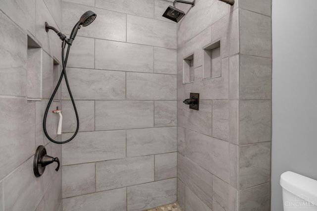 125 Ewing Drive, Fairfield, OH 45014