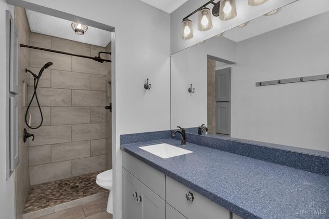 125 Ewing Drive, Fairfield, OH 45014