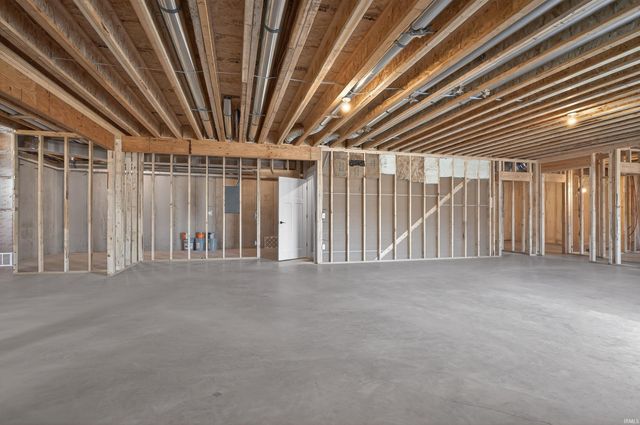 17749 Castlefeane Cove, Leo, IN 46765