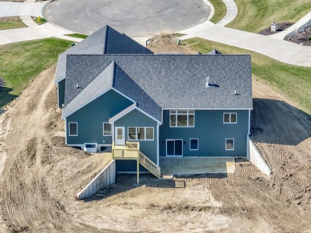 17749 Castlefeane Cove, Leo, IN 46765