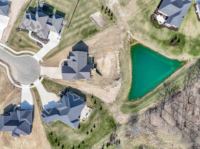17749 Castlefeane Cove, Leo, IN 46765