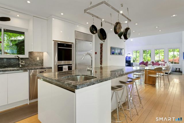 33 Butternut Lane, Stamford, CT 06903