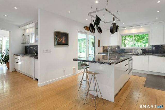 33 Butternut Lane, Stamford, CT 06903