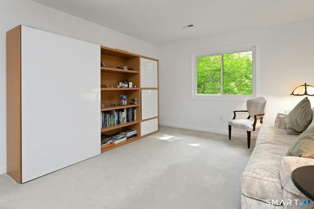 33 Butternut Lane, Stamford, CT 06903