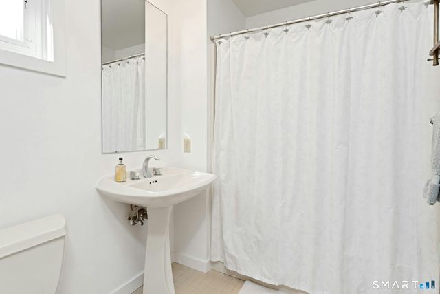 33 Butternut Lane, Stamford, CT 06903