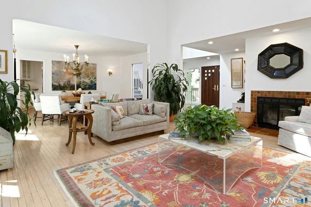 33 Butternut Lane, Stamford, CT 06903