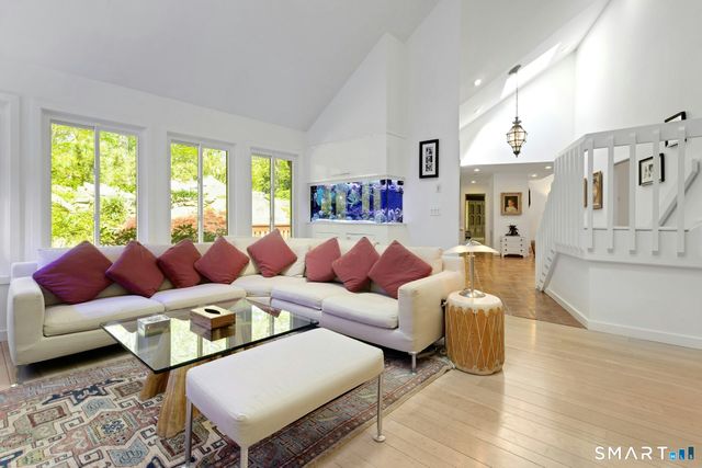 33 Butternut Lane, Stamford, CT 06903