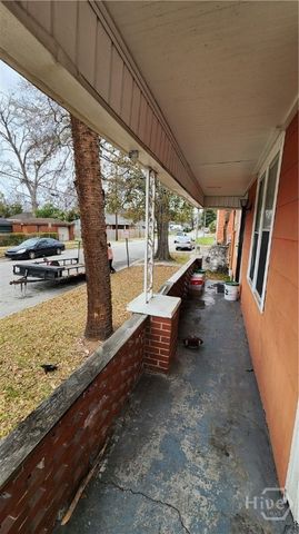 928 W Victory Drive, Savannah, GA 31415