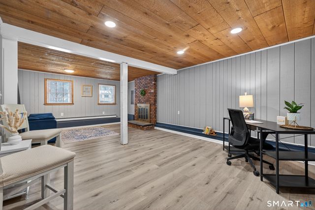 15 Blue Spruce Street, Middletown, CT 06457