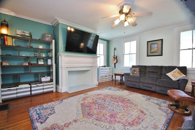 32 Old Glenham Road, Beacon, NY 12508