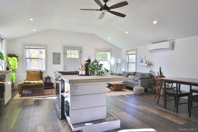 32 Old Glenham Road, Beacon, NY 12508