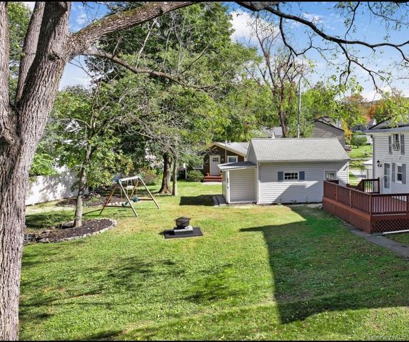 32 Old Glenham Road, Beacon, NY 12508