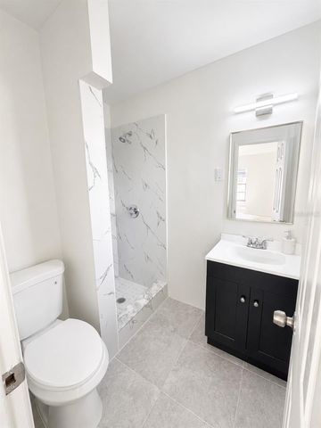 3816 W PAXTON AVENUE, Tampa, FL 33611